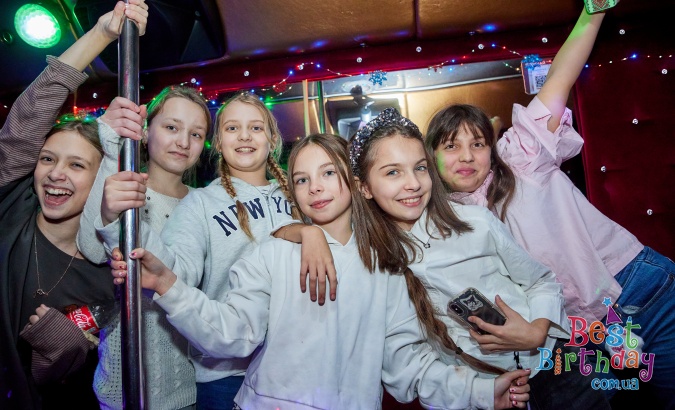 Сучасні випускні для дітей та підлітків у Києві